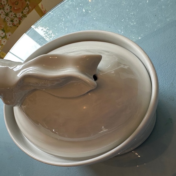 Apilco Porcelain Hare Casserole Dish - Picture 4 of 9